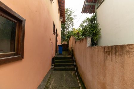 Casa de condomínio à venda com 212m², 3 quartos e 2 vagasÁrea externa