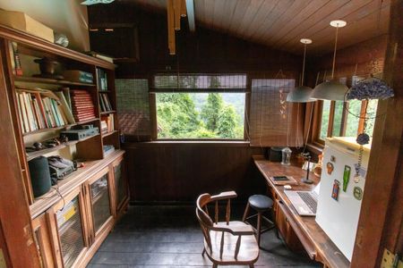 Casa de condomínio à venda com 212m², 3 quartos e 2 vagasSuíte