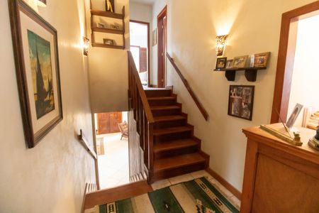 Casa de condomínio à venda com 212m², 3 quartos e 2 vagasHall