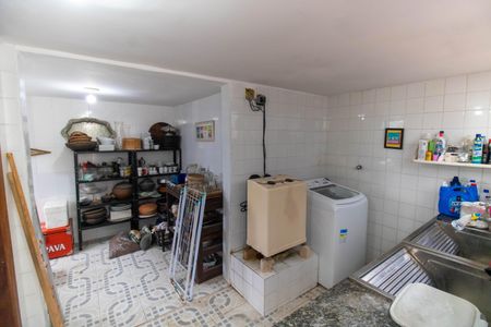 Casa de condomínio à venda com 212m², 3 quartos e 2 vagasÁrea de Serviço