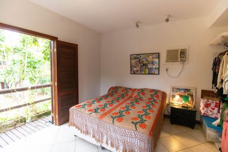 Casa de condomínio à venda com 212m², 3 quartos e 2 vagasQuarto 2