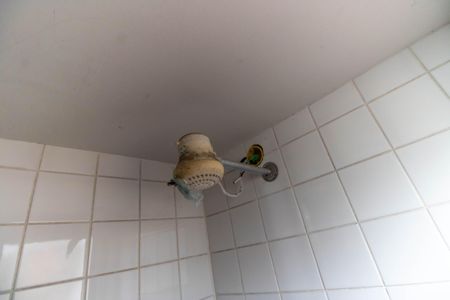 Casa de condomínio à venda com 212m², 3 quartos e 2 vagasChuveiro