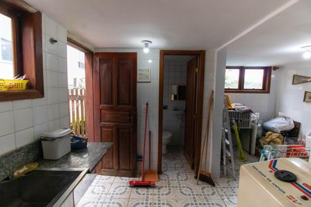 Casa de condomínio à venda com 212m², 3 quartos e 2 vagasÁrea de Serviço