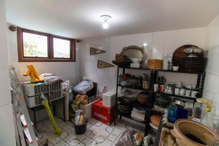 Casa de condomínio à venda com 212m², 3 quartos e 2 vagasÁrea de Serviço