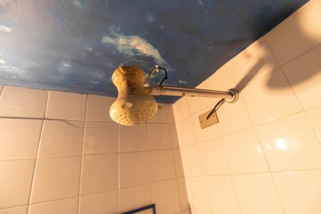 Casa de condomínio à venda com 212m², 3 quartos e 2 vagasChuveiro