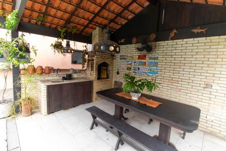 Casa de condomínio à venda com 212m², 3 quartos e 2 vagasÁrea externa