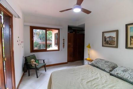 Casa de condomínio à venda com 212m², 3 quartos e 2 vagasQuarto 1