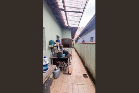 Casa à venda com 102m², 2 quartos e 2 vagasCorredor