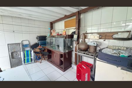 Casa à venda com 102m², 2 quartos e 2 vagasQuintal