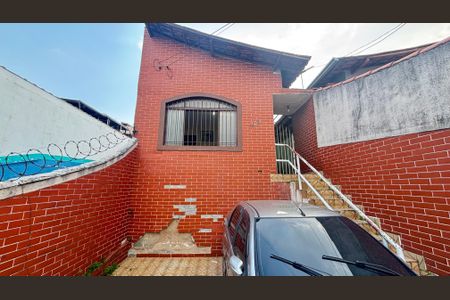 Casa à venda com 102m², 2 quartos e 2 vagasGaragem