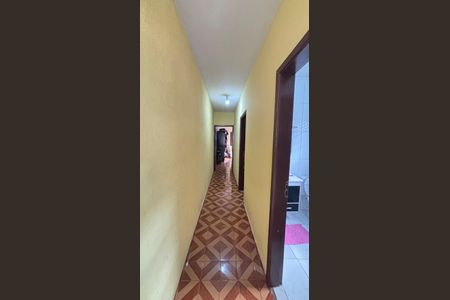 Casa à venda com 102m², 2 quartos e 2 vagasCorredor