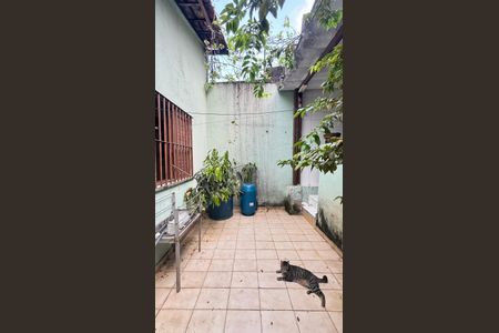 Casa à venda com 102m², 2 quartos e 2 vagasQuintal