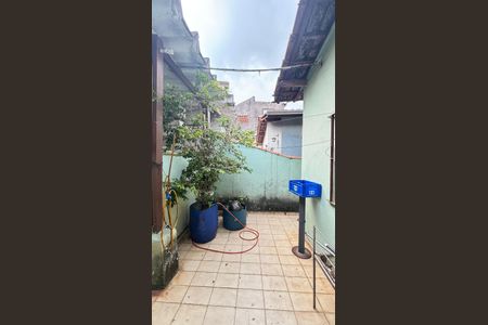Casa à venda com 102m², 2 quartos e 2 vagasQuintal
