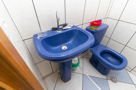 Casa à venda com 52m², 2 quartos e 1 vaga Casa à venda com 52m², 2 quartos e 1 vagaBanheiro 2