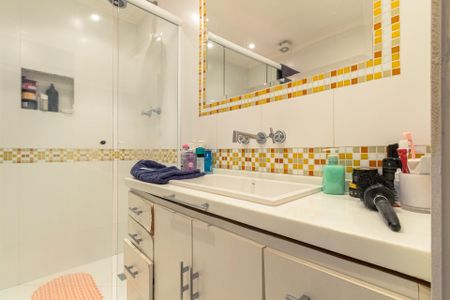 Apartamento à venda com 110m², 3 quartos e 3 vagasBanheiro Social