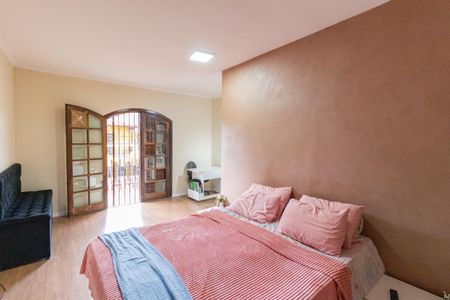 Casa à venda com 209m², 3 quartos e 3 vagasSuíte