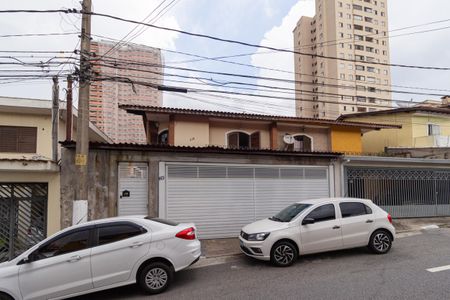 Casa à venda com 209m², 3 quartos e 3 vagasFachada