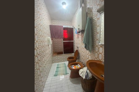 Casa à venda com 290m², 4 quartos e 5 vagasBanheiro da Suíte 1