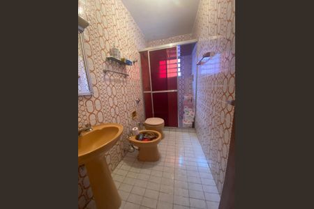 Casa à venda com 290m², 4 quartos e 5 vagasBanheiro Social