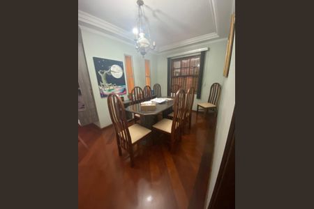 Casa à venda com 290m², 4 quartos e 5 vagasSala de Jantar