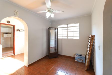 Casa à venda com 150m², 4 quartos e 2 vagas Casa à venda com 150m², 4 quartos e 2 vagasSala de jantar