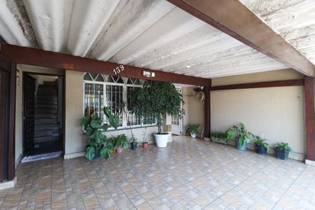 Casa à venda com 150m², 4 quartos e 2 vagas Casa à venda com 150m², 4 quartos e 2 vagasGaragem