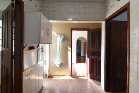 Casa à venda com 150m², 4 quartos e 2 vagas Casa à venda com 150m², 4 quartos e 2 vagasÁrea de serviço