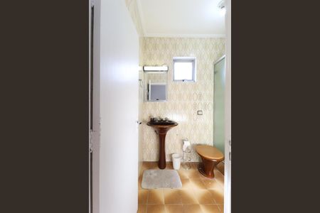 Casa à venda com 150m², 4 quartos e 2 vagas Casa à venda com 150m², 4 quartos e 2 vagasBanheiro