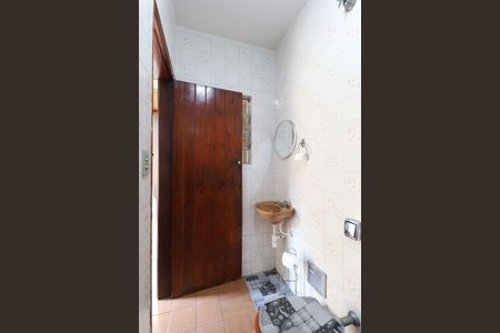 Casa à venda com 150m², 4 quartos e 2 vagas Casa à venda com 150m², 4 quartos e 2 vagasBanheiro de serviço