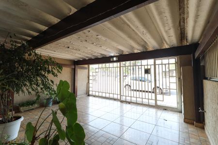 Casa à venda com 150m², 4 quartos e 2 vagas Casa à venda com 150m², 4 quartos e 2 vagasGaragem