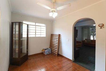 Casa à venda com 150m², 4 quartos e 2 vagas Casa à venda com 150m², 4 quartos e 2 vagasSala de jantar