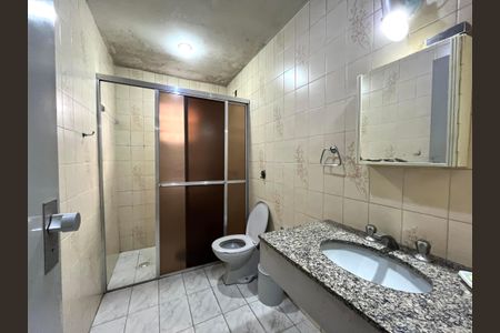 Casa à venda com 144m², 3 quartos e 2 vagas Casa à venda com 144m², 3 quartos e 2 vagasBanheiro Social