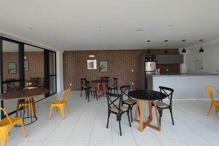 Apartamento para alugar com 45m², 2 quartos e 1 vaga Apartamento para alugar com 45m², 2 quartos e 1 vagaÁrea comum - Salão de festas