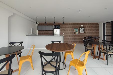Apartamento para alugar com 45m², 2 quartos e 1 vaga Apartamento para alugar com 45m², 2 quartos e 1 vagaÁrea comum - Salão de festas