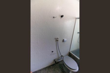 Casa de condomínio à venda com 320m², 5 quartos e 3 vagasBanheiro da Suíte 2