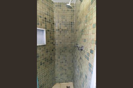 Casa de condomínio à venda com 320m², 5 quartos e 3 vagasBanheiro Social