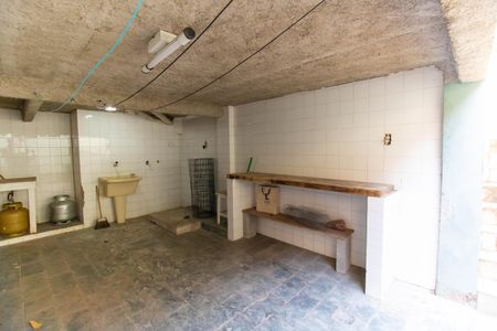 Casa de condomínio à venda com 320m², 5 quartos e 3 vagasÁrea de Serviço