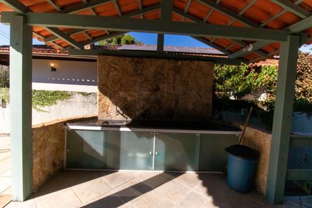 Casa de condomínio à venda com 320m², 5 quartos e 3 vagasÁrea externa