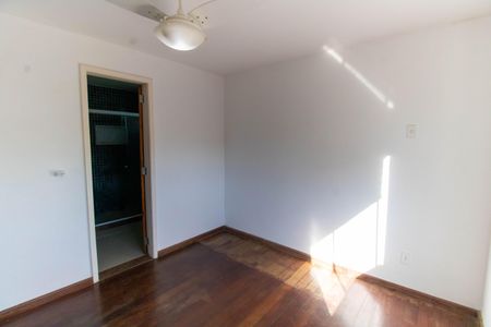 Casa de condomínio à venda com 320m², 5 quartos e 3 vagasSuíte 1