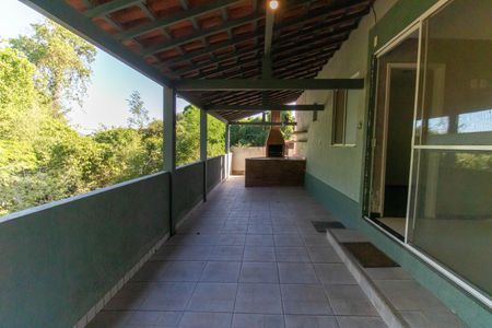 Casa de condomínio à venda com 320m², 5 quartos e 3 vagasÁrea externa