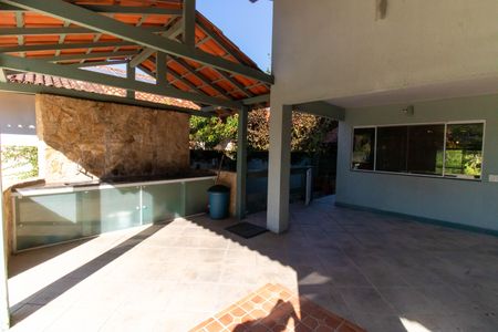 Casa de condomínio à venda com 320m², 5 quartos e 3 vagasÁrea externa