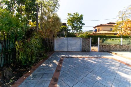 Casa de condomínio à venda com 320m², 5 quartos e 3 vagasGaragem