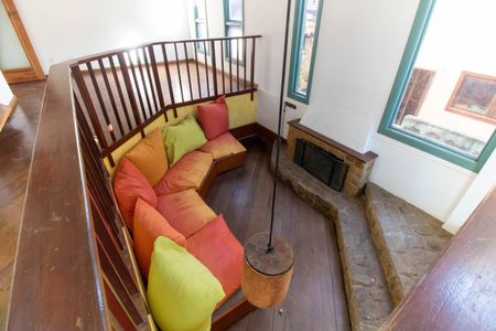 Casa de condomínio à venda com 320m², 5 quartos e 3 vagasSala