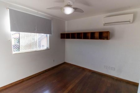 Casa de condomínio à venda com 320m², 5 quartos e 3 vagasSuíte 1