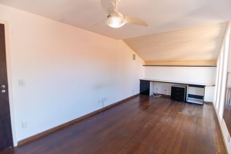 Casa de condomínio à venda com 320m², 5 quartos e 3 vagasQuarto 1