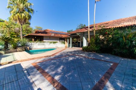 Casa de condomínio à venda com 320m², 5 quartos e 3 vagasÁrea externa