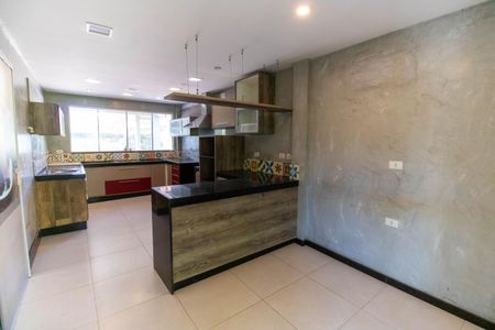 Casa de condomínio à venda com 320m², 5 quartos e 3 vagasCozinha