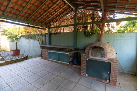 Casa de condomínio à venda com 320m², 5 quartos e 3 vagasÁrea externa