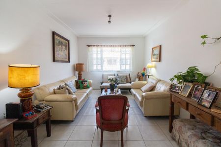 Casa à venda com 125m², 3 quartos e 3 vagas Casa à venda com 125m², 3 quartos e 3 vagasSala