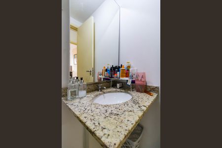 Apartamento à venda com 56m², 2 quartos e 1 vagaBanheiro 2